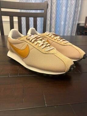 Nike W LD-1000 Shoes Sneakers new IF1761 200 Women’s Size 8
